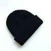 Nuevo sombrero de lana de otoño e invierno para hombre, sombrero de propietario moderno, sombrero yuppie de moda, sombrero de punto de color liso tipo piel de melón para mujer