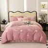 Meimengxing Têxteis para Casa Conjunto de Quatro Peças de Algodão Conjunto de Quatro Peças para Cama 1.8 Outono e Inverno Capa de Edredom de Algodão Espessa Presente de Feriado