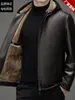Jaqueta de Couro Masculina Haining com Forro de Pelo Outono Inverno 2026 Jaqueta de Couro Espessa Casual com Mais Veludo Roupa de Exterior para Meia-Idade Estilo Pai