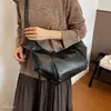 Bolso Bandolera de Gran Capacidad 2026 Tacto de Cuero Suave Versátil Simple Nuevo Estilo Bolso Dumpling Moda para Mujer Súper Popular para el Trabajo