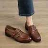 Zapatos Mocasines para Mujer Estilo Británico Retro con Hebilla de Cinturón Nueva Colección Primavera 2026 Slip-On Tacón Grueso Zapatos de Cuero Negros para Viajar al Trabajo