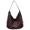 2026 Bolsa Versátil Retro Nova para o Dia a Dia Feminina de Ombro Único Elegante Tecida Grande Capacidade Moda Simples Tote