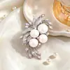 Dongdaemun - Elegante broche de mariposa de alta gama para mujer, 2024, nuevo diseño de nicho, accesorios de ramillete
