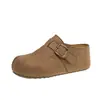 Mules Birkenstock estilo fechado com sola grossa para aumentar a altura, para mulheres, adequadas para uso ao ar livre, novo modelo verão 2026, chinelos de encaixe com imitação de dedo dividido