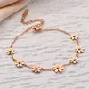 Serie de Pulseras de Acero de Titanio Estilo Coreano Pulsera de Trébol de Cuatro Hojas para Mujer, Moderna y Versátil, Pulsera de Acero de Titanio de Gama Alta, Joyería que No se Desvanece