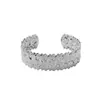 Pulsera Abierta Exagerada de Acero Inoxidable Acero de Titanio con Textura Natural Martillada Pesada, Diseño Único, Estilo Popular para Mujeres