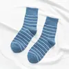 Meias Felpudas Brancas para Mulheres Verão Cor Pura Estilo Japonês Meias Femininas Cano Médio Ins Tendência Retrô Meias Finas Pretas para Mulheres