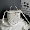 Bolso de Mano de Encaje Transfronterizo para Mujer 2026 Nuevo Bordado de Mariposas Bolso Cuadrado Pequeño Moda Europea y Americana Bolso de Hombro Cruzado