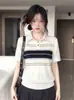 2026 Súper Popular Juvenil Estilo Universitario Bloque de Color Rayas Cuello Polo Tejido Manga Corta Camiseta para Mujer, Top de Diseño Veraniego