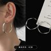 Pendientes de aro con pigmento plateado para mujer, ligeros, lujosos, de alta gama, 2024, nuevos, explosivos, nichos, exagerados y elegantes.
