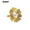 Wt-R591 Elegante y Exquisito Anillo Abierto de Latón con Diseño de Flor Hueca Tridimensional Incrustaciones de Perlas para Mujer para Uso Diario