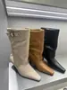 Botines de piel de oveja con punta fina para mujer, tacones de aguja, modernos y versátiles, nuevo estilo 2026 con hebilla de cinturón, diseño plisado retro