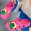 2026 Nuevos Zapatos con Agujeros para Mujer Verano Exterior Suela Gruesa Antideslizantes Tipo Zueco Playa Sandalias de Punta Cerrada para Parejas Hombres