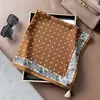 Bufanda Cuadrada Pequeña con Borlas y Estampado de Ponis de Nuevo Estilo, Bufanda de Cuello con Borlas de Moda, Bufanda Delgada para Mujer