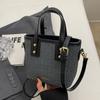 Bolso de Mujer 2026 Nuevo Estilo Bolso Cruzado Otoño e Invierno Bolso Cubo Bolso de Gama Alta Bolso Popular de Nicho para Mujer