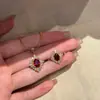 Collar con Colgante de Corazón de Llama de Gama Alta Cadena para Clavícula Anillo de Diamante Rojo de Lujo Ligero Juego de Gemas