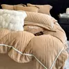 Novo conjunto de cama de quatro peças de veludo de leite espesso, quente e em relevo de alta qualidade, conjunto de três peças de lençol e capa de edredom de inverno de luxo leve
