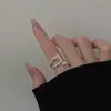 Anillo vintage con cruz envuelta y efecto desgastado para mujer, diseño de nicho, anillo abierto ajustable para el dedo índice, joyería