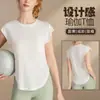 Camiseta de Secagem Rápida para Mulheres 2026 Verão Novo Estilo Design Respirável Roupa Fitness Esportes Treinamento ao Ar Livre Roupa de Yoga Top
