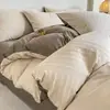 Conjunto de Roupa de Cama Jacquard de Luxo Leve em Gaze de Três Camadas 100% Algodão Quatro Peças, Capa de Edredom de Algodão Puro de Alta Qualidade, Lençol Confortável para Dormir, Roupa de Cama de Alta Qualidade