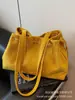 Bolsa Tote Nova de Grande Capacidade 2025 Camurça Casual Versão Coreana Ins Versátil Bolsa de Mão Bolsa de Ombro Moda Tendência Luxo Leve