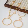 Pendientes y Conjunto de Collar Geométricos Grandes Exagerados Personalizados de Venta Caliente Transfronteriza Adecuados para que las Mujeres los Usen en Fiestas Callejeras