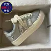 Tênis Brancos de Plataforma com Solado Grosso para Mulheres, Novo 2026 Primavera Casual Versátil Nicho Sapatos de Pão Tênis Esportivos