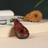 Nuevo Colgante para Cadena de Teléfono Móvil Llavero Colgante Creativo para Coche Regalo Pequeño de Dragón Zodiacal tallado en Sándalo Ruyi
