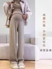Pantalones de maternidad para otoño e invierno, forrados de polar y engrosados para uso en exteriores, nuevo modelo 2026, pantalones largos no restrictivos para el embarazo, pantalones suaves de pierna ancha