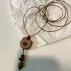 Colar de Urso Filhote de Pedra Olho de Tigre de Madeira para Mulheres Outono e Inverno Design Fofo de Nicho Corrente de Suéter Acessórios de Pingente Longo