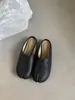 Nuevas Medias Zapatillas de Primavera Estilo Francés Nicho Sin Cierre Punta Dividida Punta Cerrada para Mujer, Uso Exterior, Estilo Perezoso, Mocasines