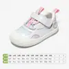 Tênis Esportivo Snuffy para Meninas 2026 Primavera Novo Calçado para Bebês e Crianças Pequenas Respirável Solado Macio Sapatos para Jardim de Infância Indoor
