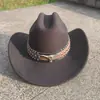 Chapéu de Cowboy Ocidental de Couro com Rebites, Estilo Europeu e Americano, Unissex, Aba Larga, Borda Enrolada, Chapéu de Feltro para Fotografia ao Ar Livre e Viagem