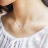 Collar europeo y americano liso redondo de plata esterlina S925 2025 nueva marea sentido del diseño clavícula joyería para mujer