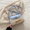 Bolso Cruzado Bordado con Letras 2025 Verano Nuevo Moderno Elegante Bolso Cuadrado Pequeño a la Moda Versátil de Mano Pequeño de Color Contrastante para Mujer