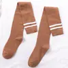 Calcetines hasta la rodilla de otoño e invierno Calcetines largos para mujer Primavera y otoño Estilo universitario japonés coreano Estudiantes Calcetines altos Calcetines de fútbol