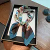 Lenço Quadrado Pequeno Guofeng Camélia Azul 70 Feminino 2024 Novo Lenço Fino de Primavera e Outono Lenço Decorativo Elegante