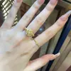 Libro Rojo Nuevo Estilo Anillo Pequeño de Amor con Circonita Gama Alta Lujo Ligero Nicho Elegante Personalizado Versátil Tesoro Joyería para Mujer
