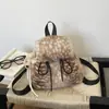 Bolsa feminina Shuai Mijia 2026 novo estilo com acabamento em renda fofa, fecho de aba, para usar na mão, no ombro e casualmente.