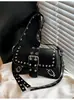 Bolso de Hombro Trendy con Remaches para Mujer 2025 Nuevo Bolso de Hombro Retro de Alta Gama Bolso Francés de Nicho para el Día a Día