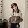Nueva chaqueta de forro polar para niños de otoño e invierno, estilo coreano bordada con bloques de color, elegante, engrosada y cálida, abrigo de algodón para niños y niñas