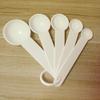 Combinación de cinco cucharas medidoras de plástico para hornear con escala, café, leche en polvo, harina de arroz, pesaje cuantitativo, cuchara pequeña de un gramo