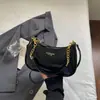 Bolso de nicho para mujer muy elegante 2026 nueva moda bandolera individual para el hombro y el antebrazo para mujer, bolso cuadrado pequeño con cadena para commuters