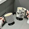 Caneca de Arte com Padrão Retrô Cor Preto e Branco Cerâmica de Alta Qualidade Levemente Luxuosa Taça de Escritório Caneca de Café Venda por Atacado