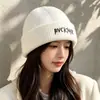 Moda Outono e Inverno Versátil Novo Estilo Chapéu de Tricô Estiloso com Estampa de Letras, Chapéu de Lã Bordado Quente para Viagem para Mulheres