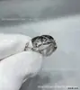 Versão de Luxo do Anel Chanel Cococrush Cravejado com Diamantes, Padrão Acolchoado e Superfície Lisa, Banhado a Prata com Ouro 18K, Acabamento Exquisito, Luxo Discreto