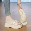 Sandalias de Perlas Casuales de Moda y Hermosas para Verano 2026, Estilo Nuevo para Estudiantes, Chanclas de Playa con Suela Gruesa