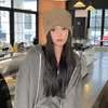 Gorro liso, estilo japonês, versátil, afina o rosto, para mulheres, moda outono e inverno, para cabeça grande, cobre as orelhas, chapéu quente, moderno para homens