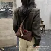 Bolso Cubo de Felpa y Gamuza Japonés y Coreano Simple y Elegante Nuevo Llegada 2026 para Mujer en Otoño Bolso de Hombro Único de Mano Cruzado para el Brazo