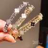 Pulsera Cadena Flor Chapada en Oro Real de 14K con Circonita, Pulsera de Lujo Ligero y Gama Alta, Joyería de Mano Simple y Moderna para Mujeres